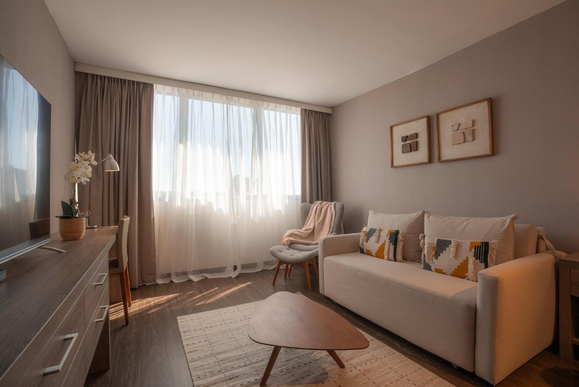 Frontier Hotel ริเวรา ภายนอก รูปภาพ
